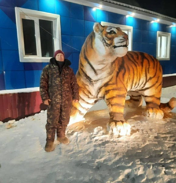 Амма улууһуттан маастар Аполлон Захаров