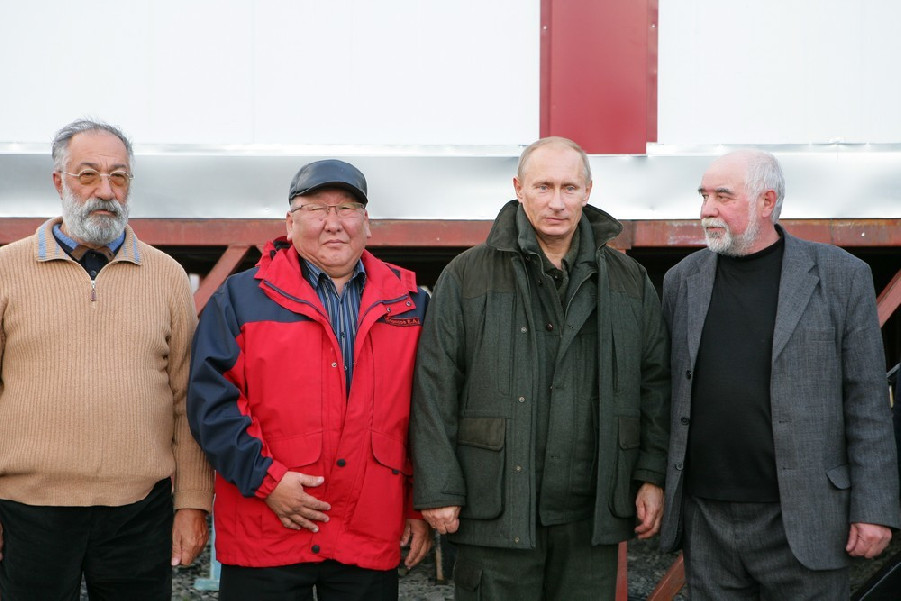 Замена фото на 10 страницу с Путиным