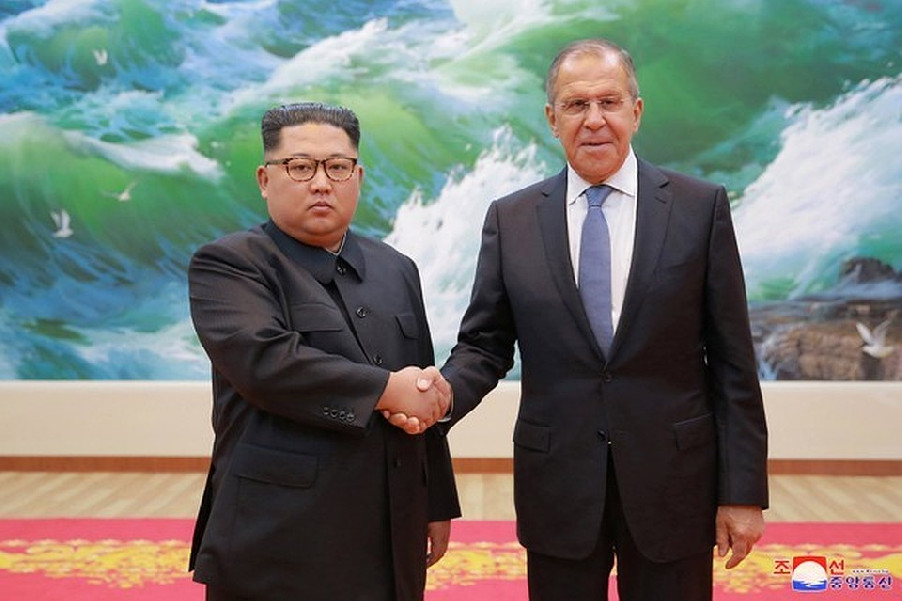 Ким Чен Ын кэлиэ5э