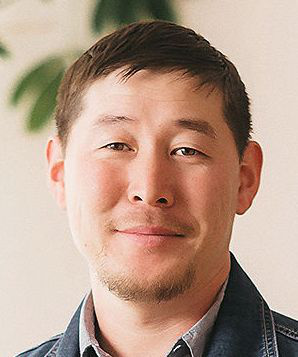 Режиссер Степан Бурнашев 