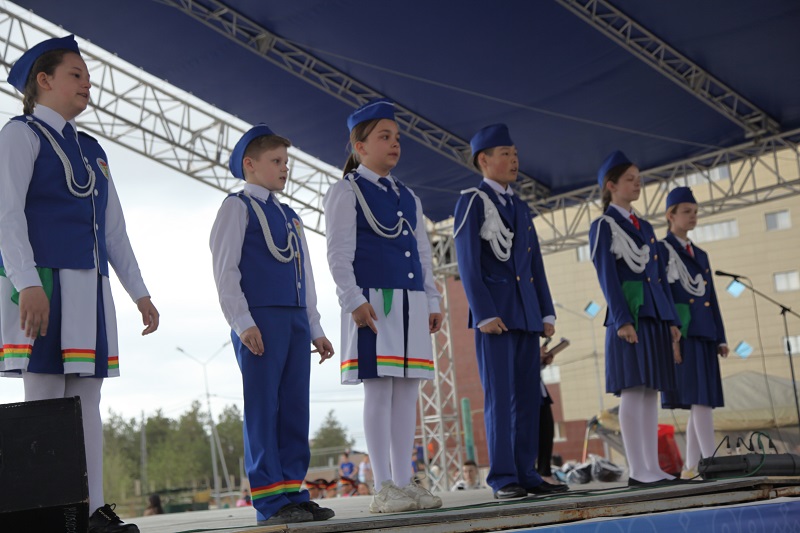 сцена 1