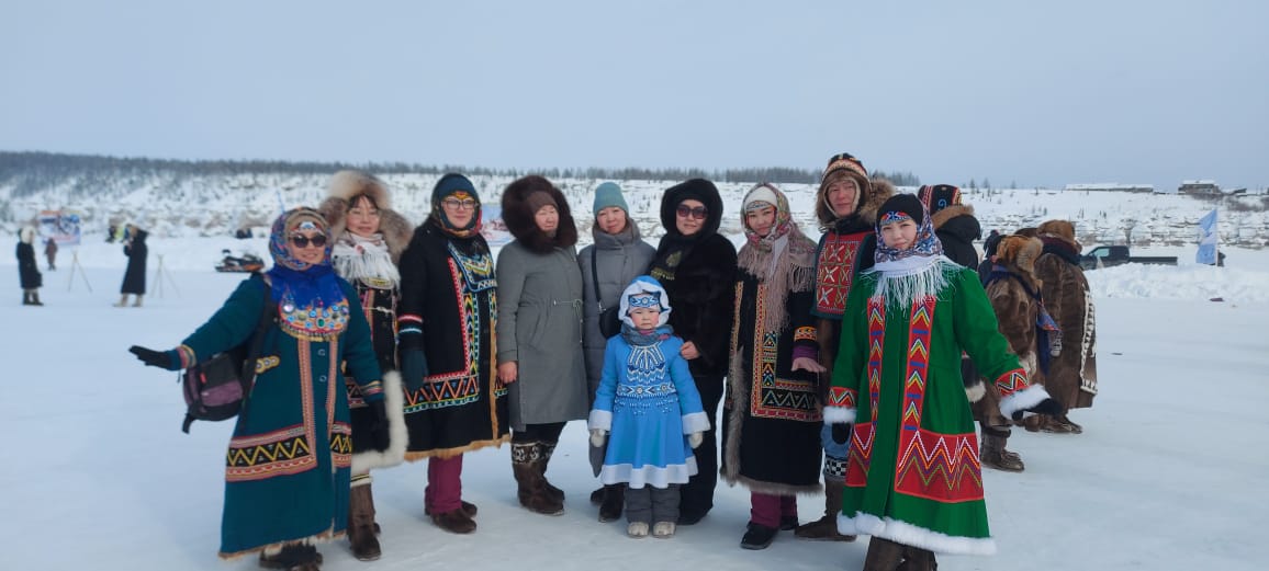 Өлөөҥҥө улуус 85 сылын өрөгөйүн кыттыылаахтара