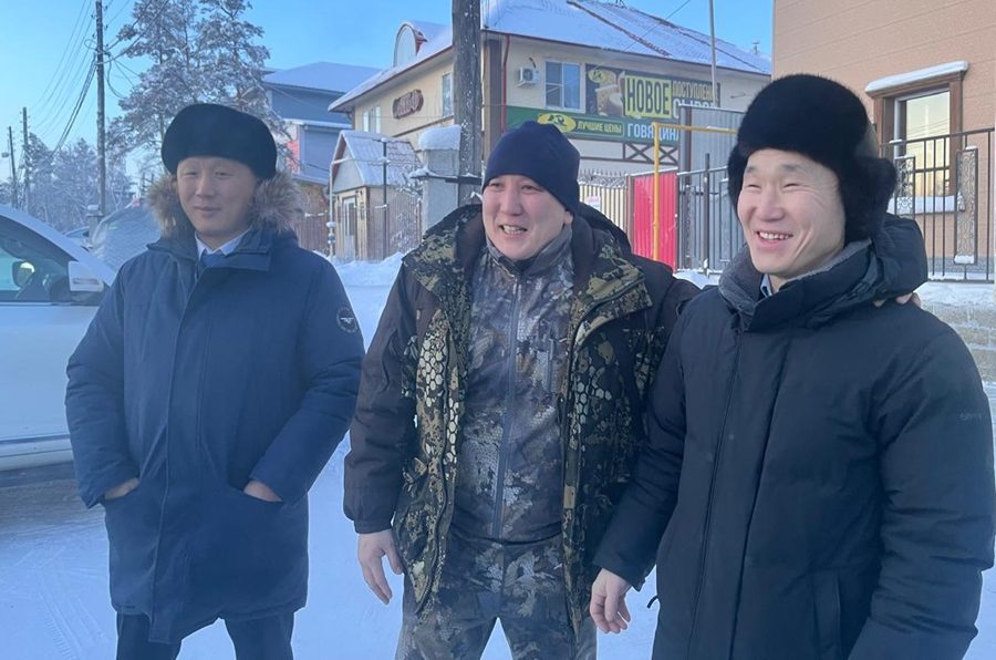 Пресс тур Мэҥэ Хаҥалас